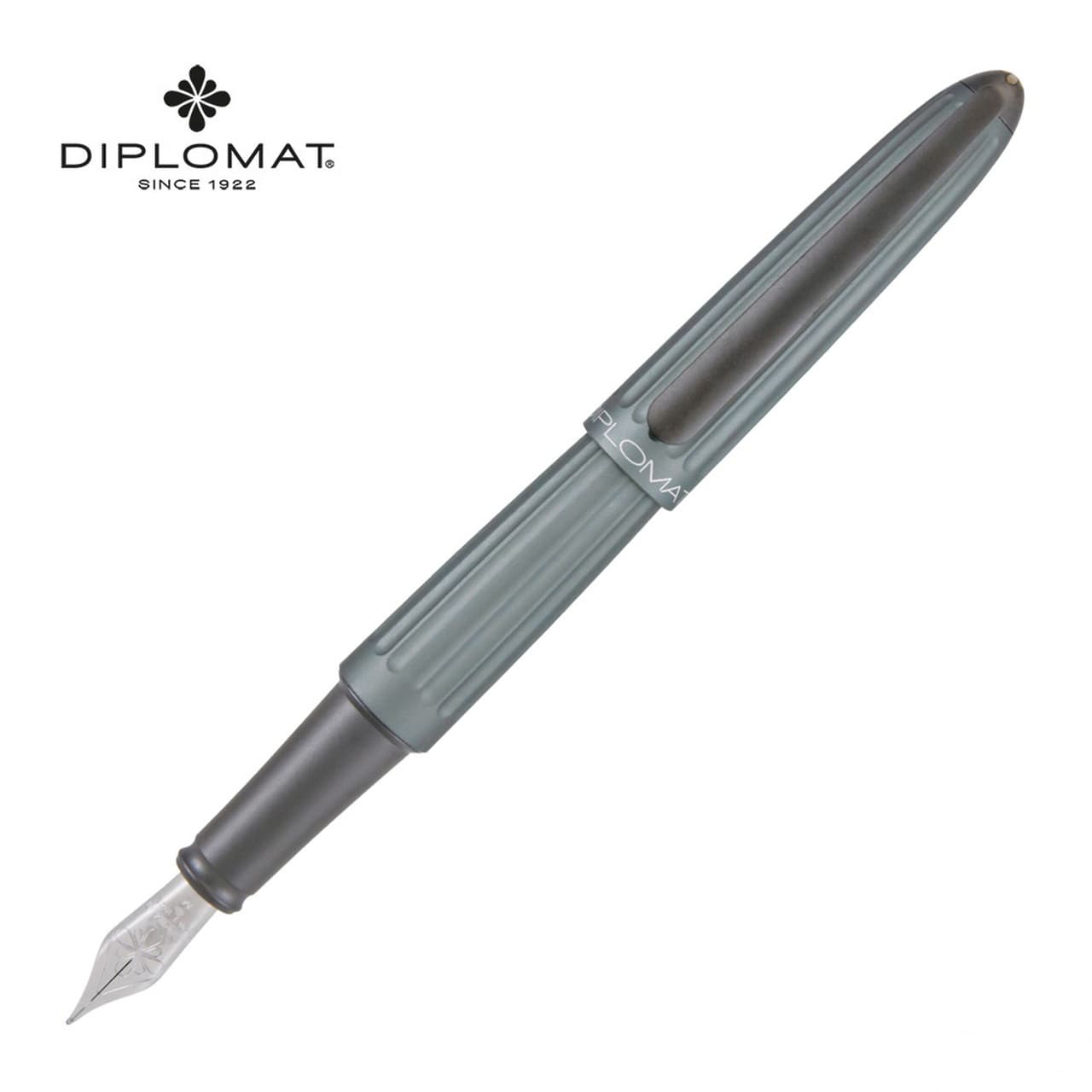 Stilou DIPLOMAT Aero, cu penita M, din otel inoxidabil - grey