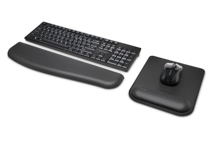 Mouse Pad Kensington ErgoSoft, cu suport ergonomic pentru incheietura mainii, negru