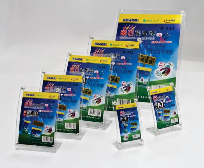 Display plastic cu magneti, pentru pliante, forma curbata, A4-portrait (210 x 297mm), KEJEA -transp